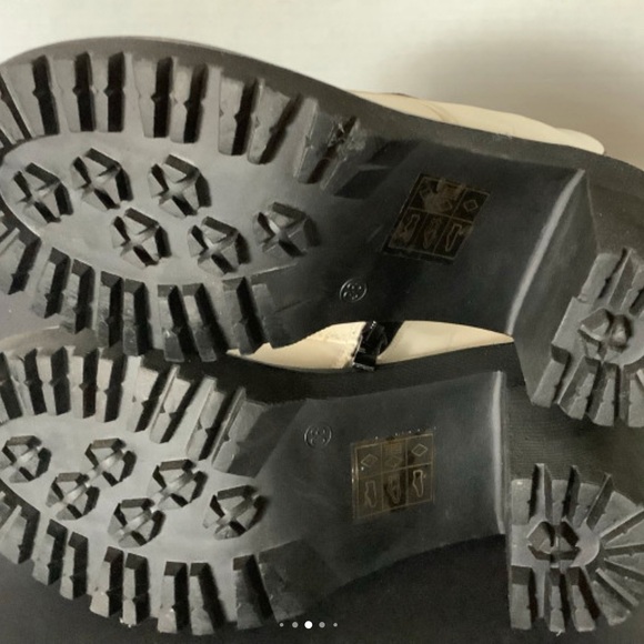 Women’s White Lace-Up Chunky Combat Ankle Boots. Sz 7. Never worn. - Picture 4 of 8